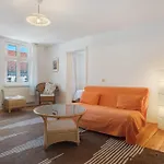 Apartment Bett Und Buch *