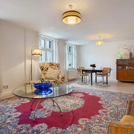 Apartment Bett Und Buch Lychen