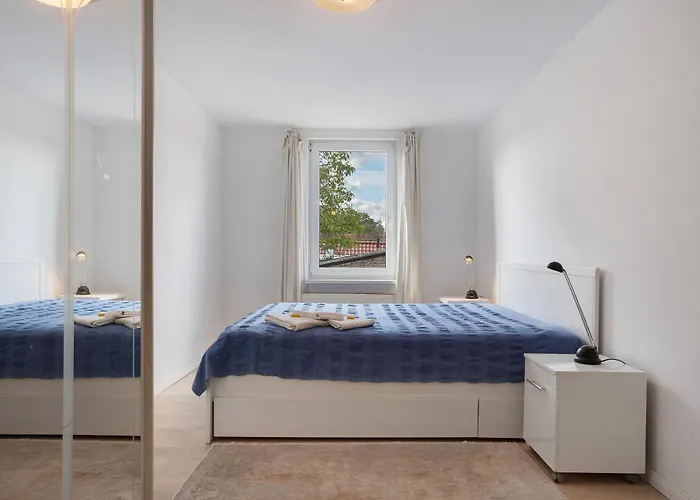 Bett Und Buch * Lychen