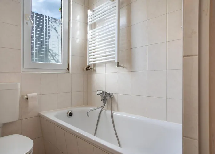 Bett Und Buch * Lychen